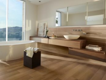 rivestimento interno in legno per bagno